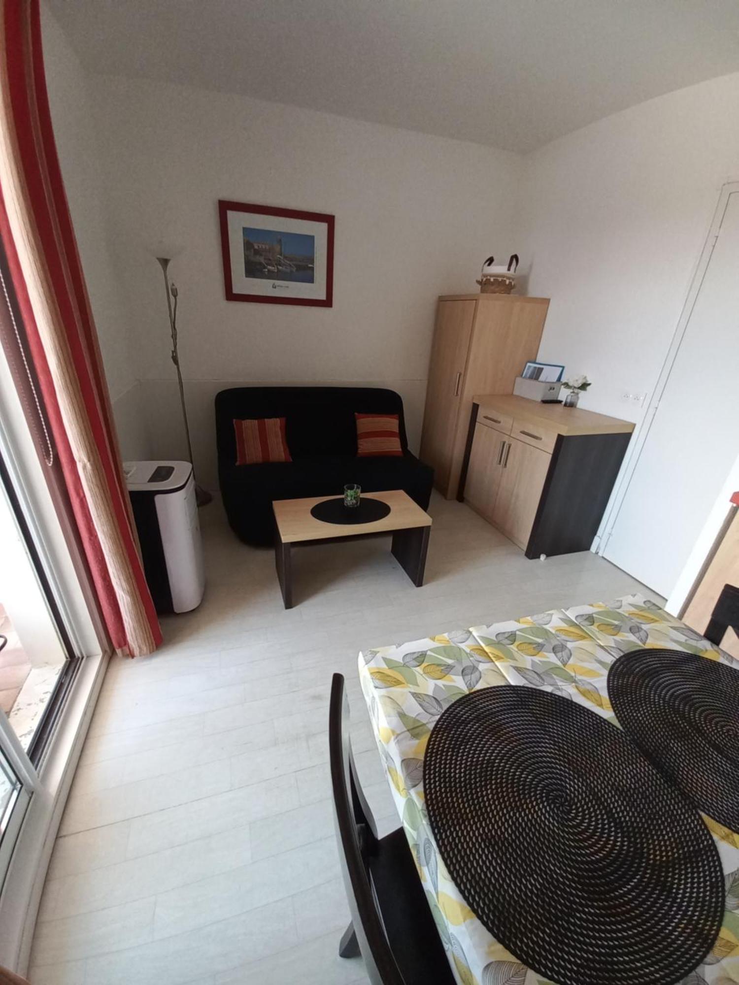 Coquet Studio 4 Pers, Piscine,Clim Mobile, Plage A 300 M,A 5Min A Pied Du Lydia เลอบาร์กาแรส ภายนอก รูปภาพ